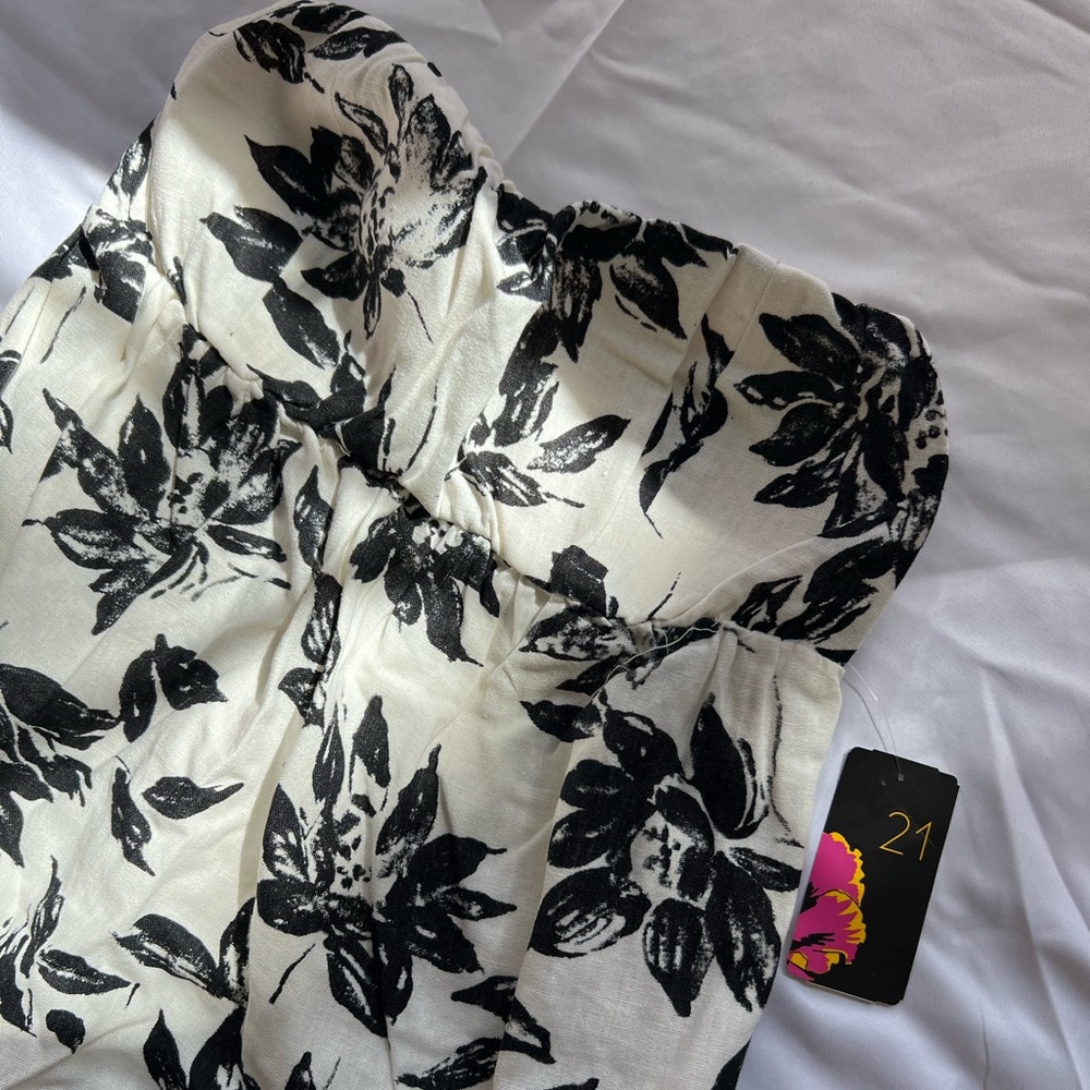 Forever21 | Small Strapless Short Length Cream & Black Dress midi dress
